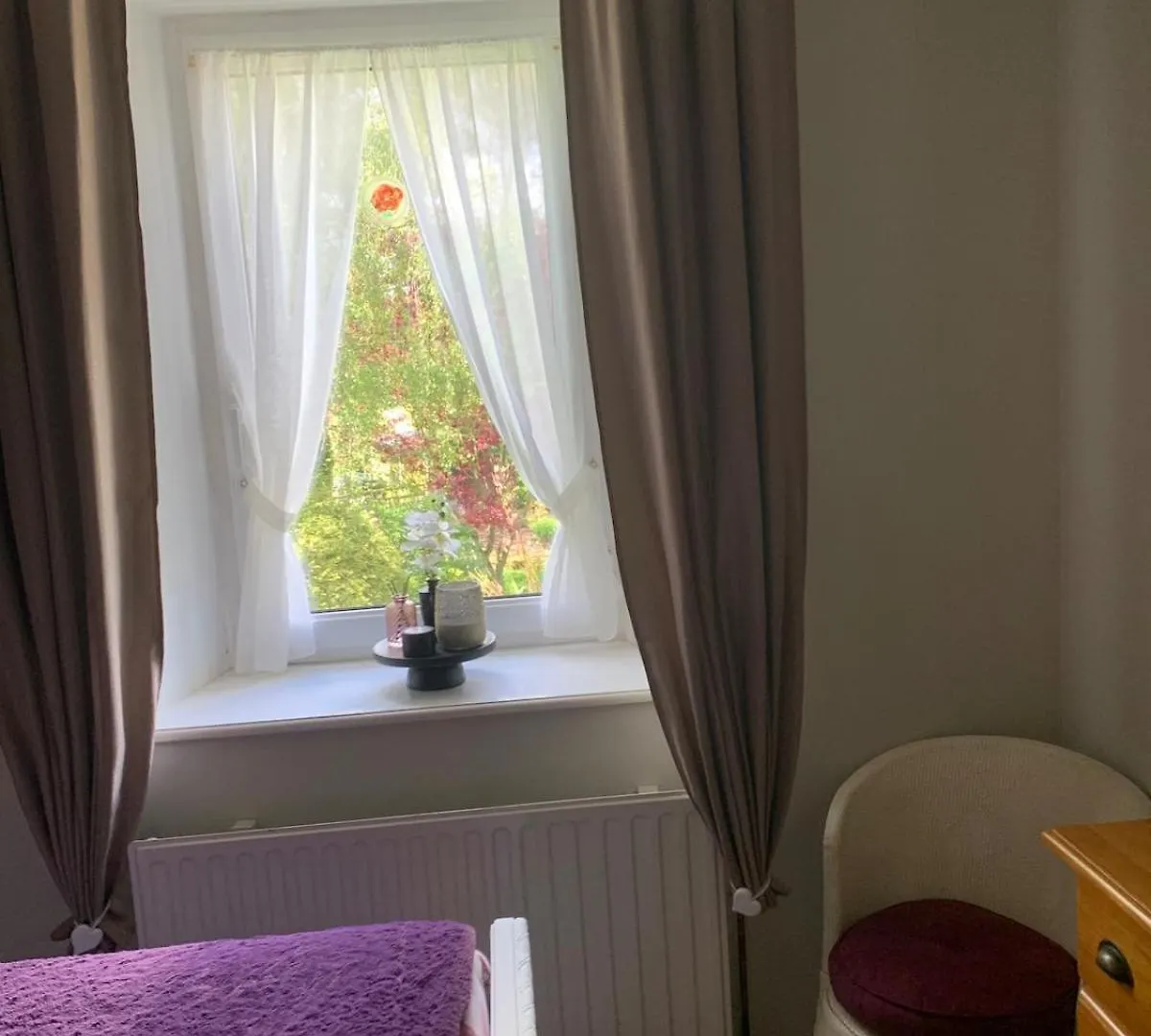 Brittany Countryside Retreat 3 Bedrooms Sleeps 6 Pet Friendly Heated Swimming Pool Free Wifi Plouguenast-Langast
