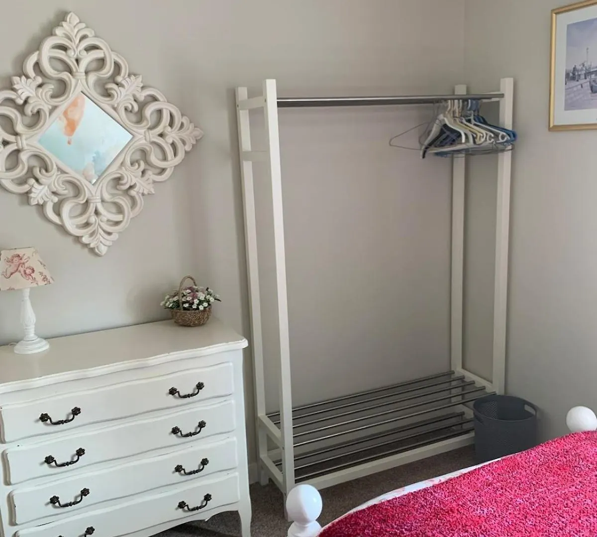 Brittany Countryside Retreat 3 Bedrooms Sleeps 6 Pet Friendly Heated Swimming Pool Free Wifi Plouguenast-Langast 公寓